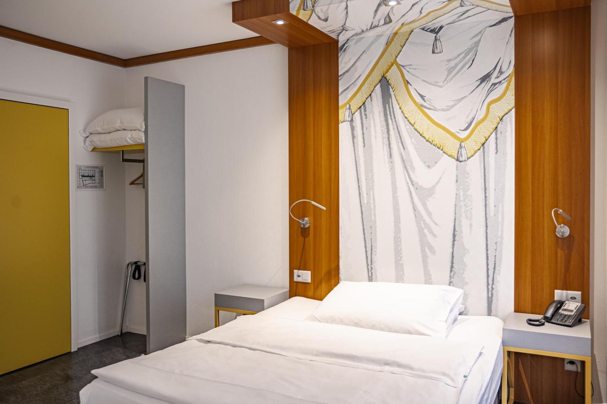 Albergo Carcani By Ketty & Tommy Ascona Exterior photo