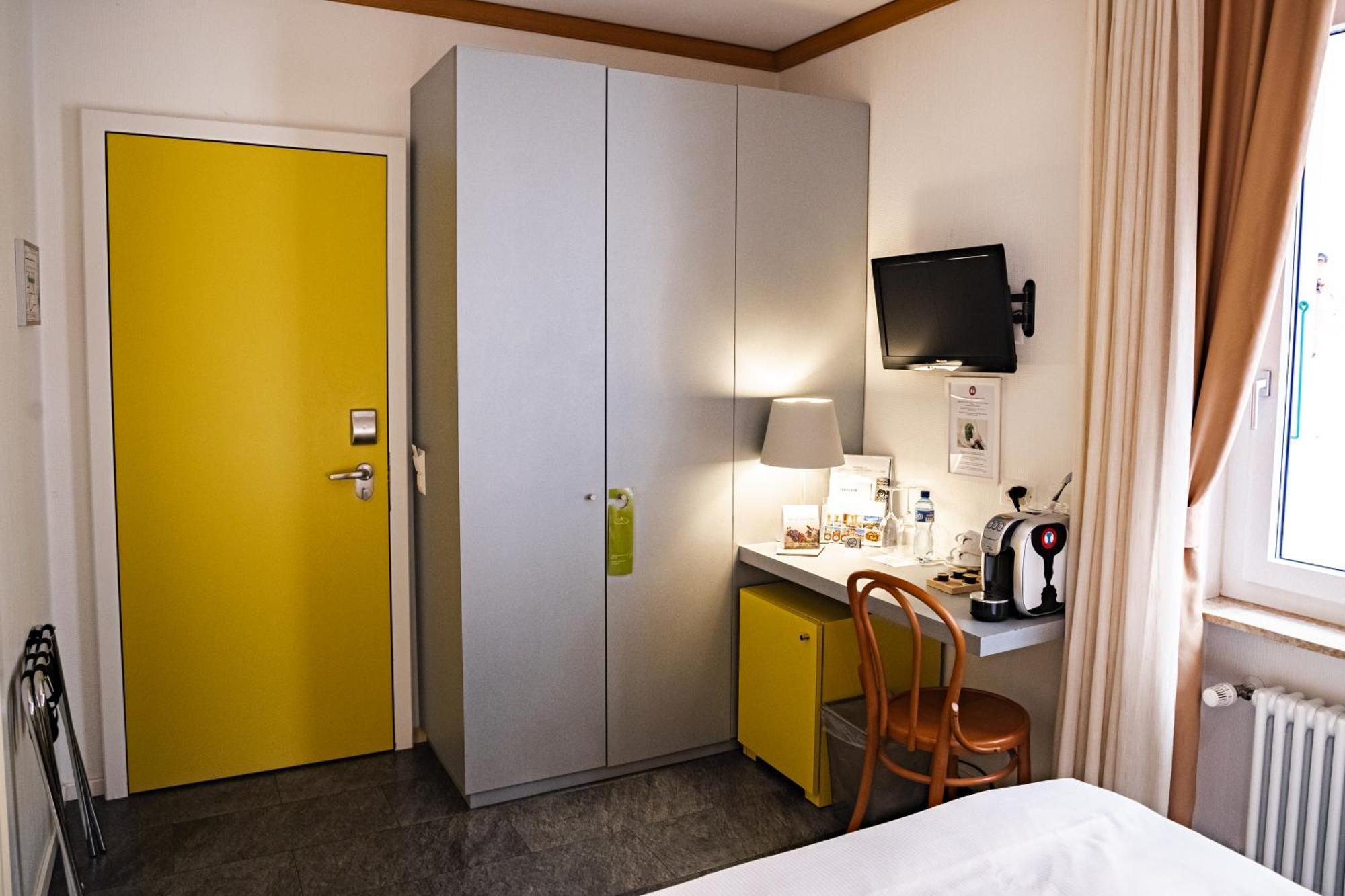Albergo Carcani By Ketty & Tommy Ascona Exterior photo